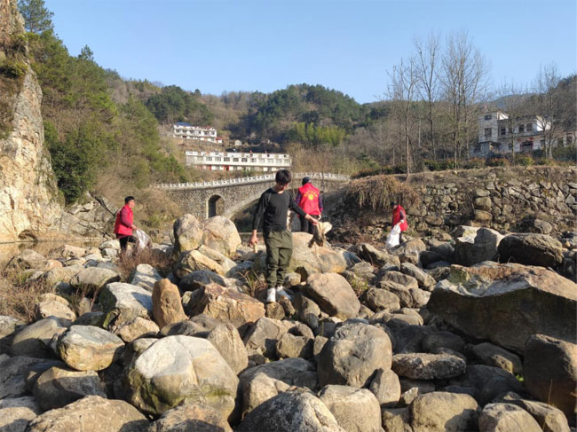 花石乡茶棚村：宣传河湖环境保护，守护绿水青山的美丽家园